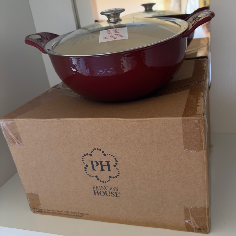 Princess House Mi Cocina 5 Qt Round Casserole - Red Cast Iron